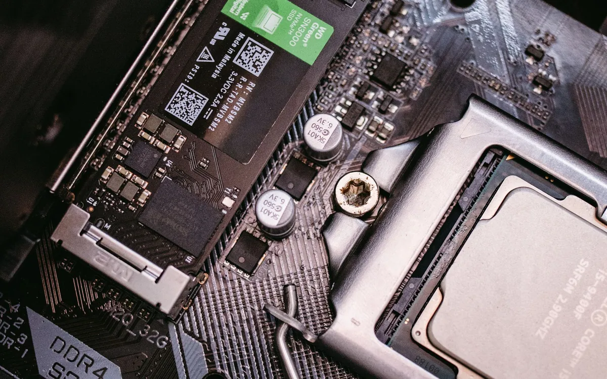 SSD και εξαρτήματα για αναβάθμιση υπολογιστή